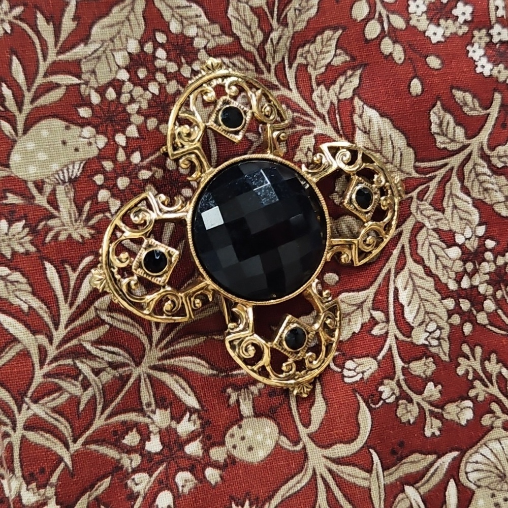 Brooch - Picture 2 of 3